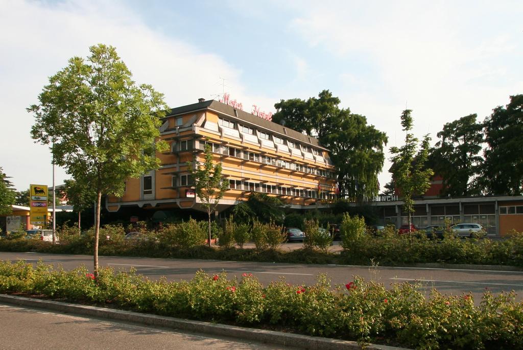 Ai Ronchi Motor Hotel Бреша Екстериор снимка
