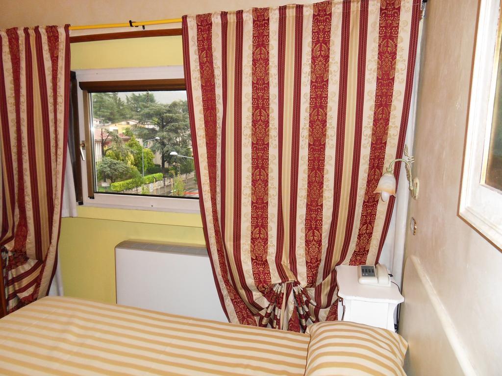 Ai Ronchi Motor Hotel Бреша Екстериор снимка