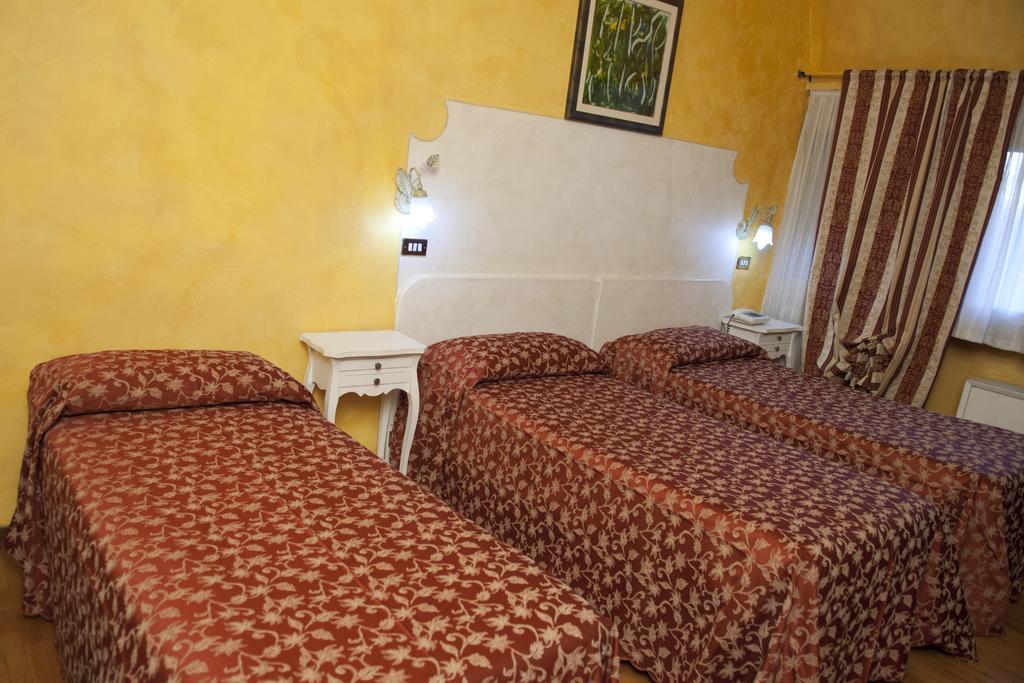 Ai Ronchi Motor Hotel Бреша Екстериор снимка