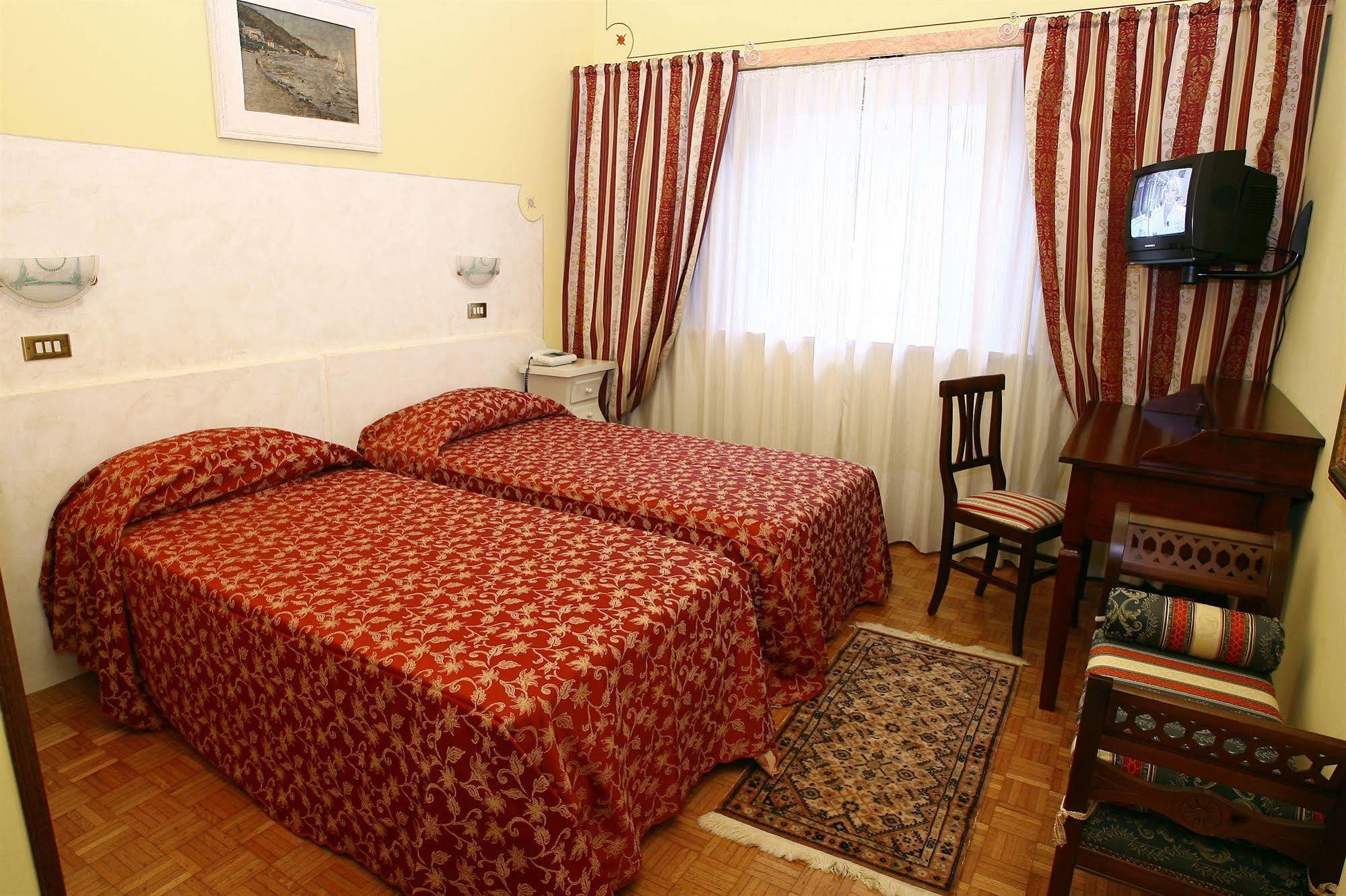 Ai Ronchi Motor Hotel Бреша Стая снимка