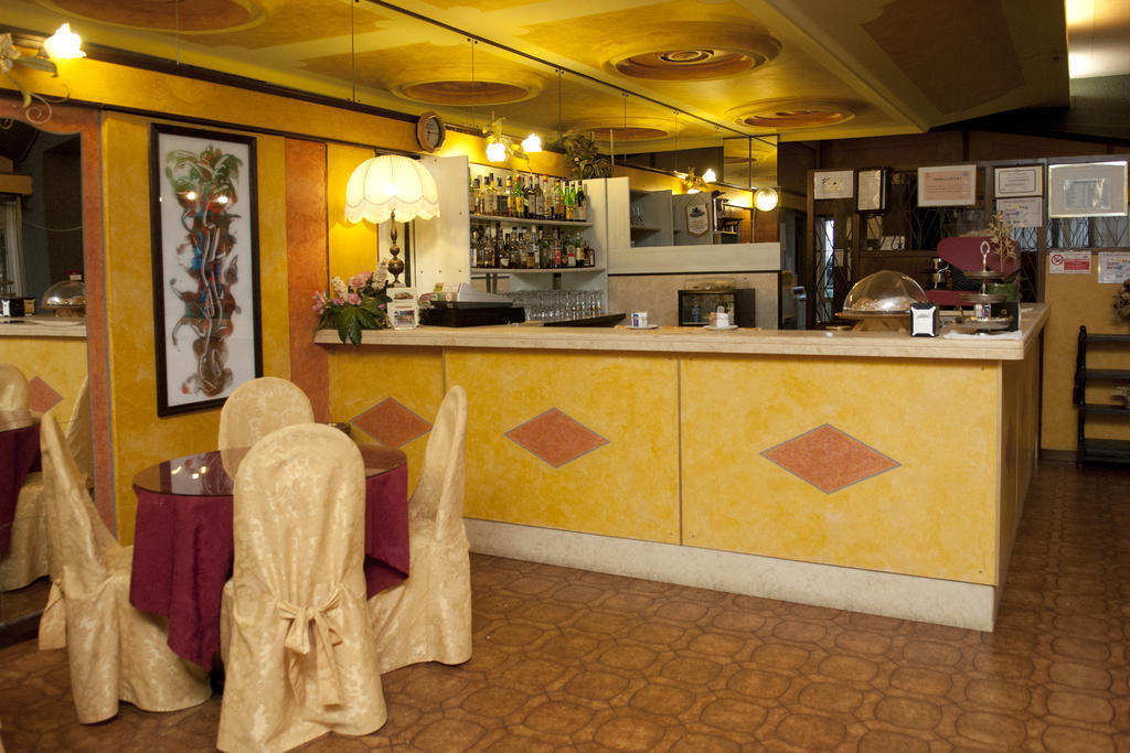 Ai Ronchi Motor Hotel Бреша Екстериор снимка